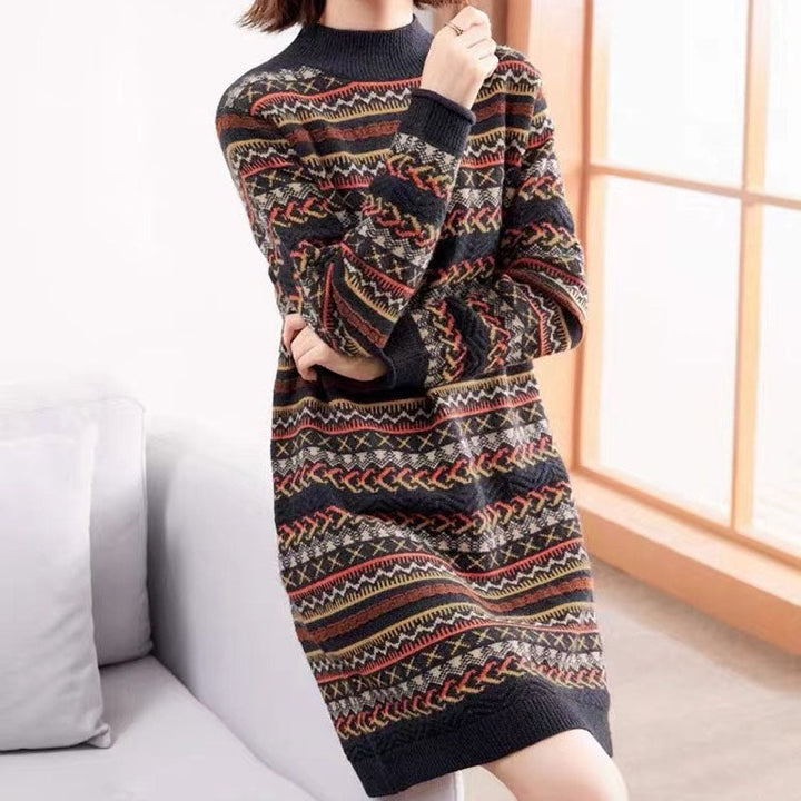 Mony - Knitted dress with ethnic pattern